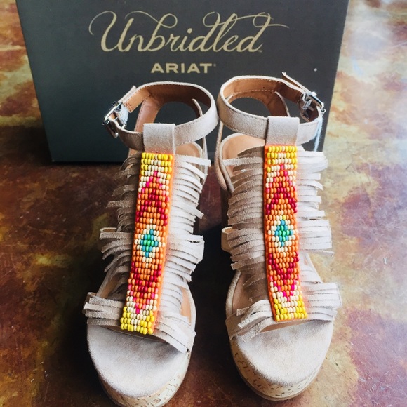 *NIB* Ariat Unbridled Suede Leather Beaded Wedges - Picture 2 of 4